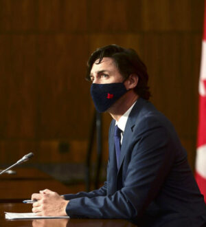 رئيس وزراء كندا في الحجر الوقائي للشكوك بإمكانية التقاط العدوى بكوفيد-19