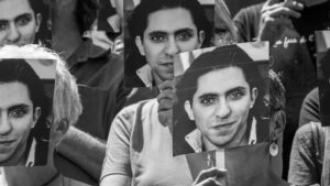 المدّون السعودي رائف بدوي إلى الحرية