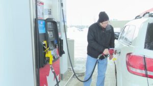 أونتاريو: مشروع قانون لخفض الضريبة على الوقود بعد الانتخابات المقبلة