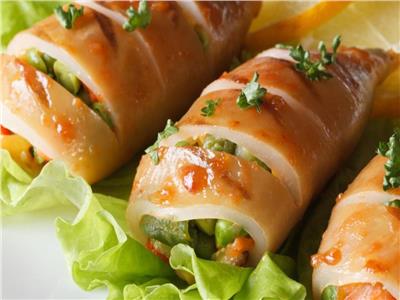 You are currently viewing المأكولات البحرية| طريقة عمل الكاليماري المحشي بالجمبري