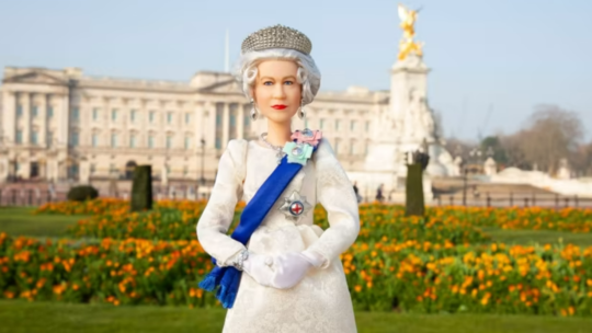 You are currently viewing الملكة إليزابيث تحتفل بعيد ميلادها الـ96 بخصوصية ودون جلبة