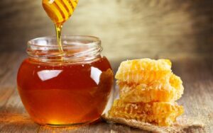 بعد تراجع الطلب العالمي .. نيوزيلندا “تغرق” في أغلى عسل في العالم