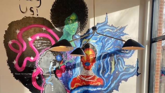 You are currently viewing تلامذة في ألبرتا يرسمون جدارية احتفاء بشهر تاريخ السود