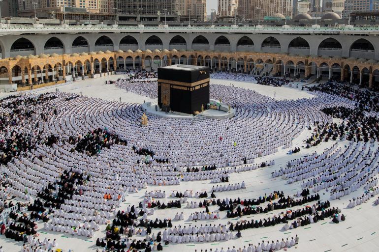 You are currently viewing تسمح بأداء العمرة والسياحة.. السعودية تطلق تأشيرة إلكترونية للقادمين جوا