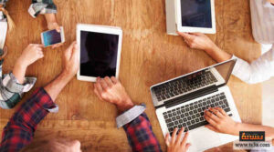 العلاقات الأسرية في عصر الإنترنت