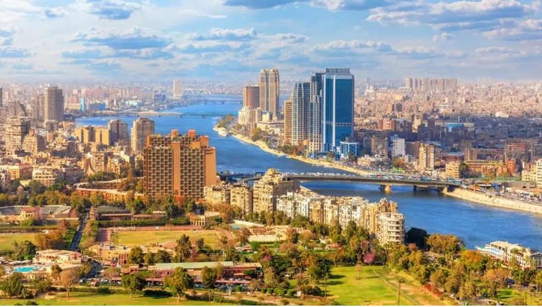 You are currently viewing “فيتش” تخفض تصنيف مصر الائتماني إلى “b-” مع نظرة مستقبلية مستقرة