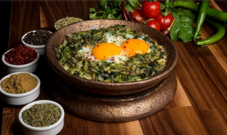 You are currently viewing شكشوكة بالسبانخ