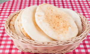 أسهل طريقة لعمل الخبز المنزلي