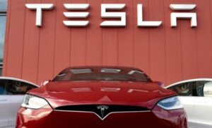 تسلا” في عين العاصفة.. أعطال تودي بحياة الركاب!