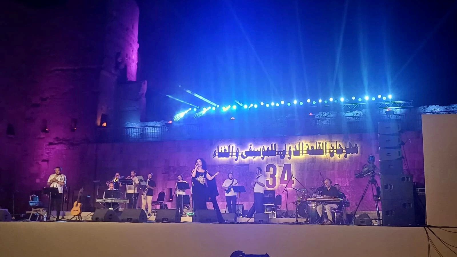 You are currently viewing نسمة محجوب تتألق في مهرجان القلعة وتحتفي بأغاني وردة